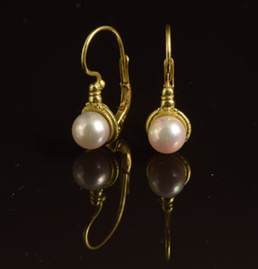 18K yellow gold French hook earrings with pearl