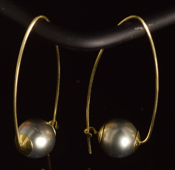 14K yellow gold round black Tahitian  round to semi-round South Sea pearl Polly Hoops